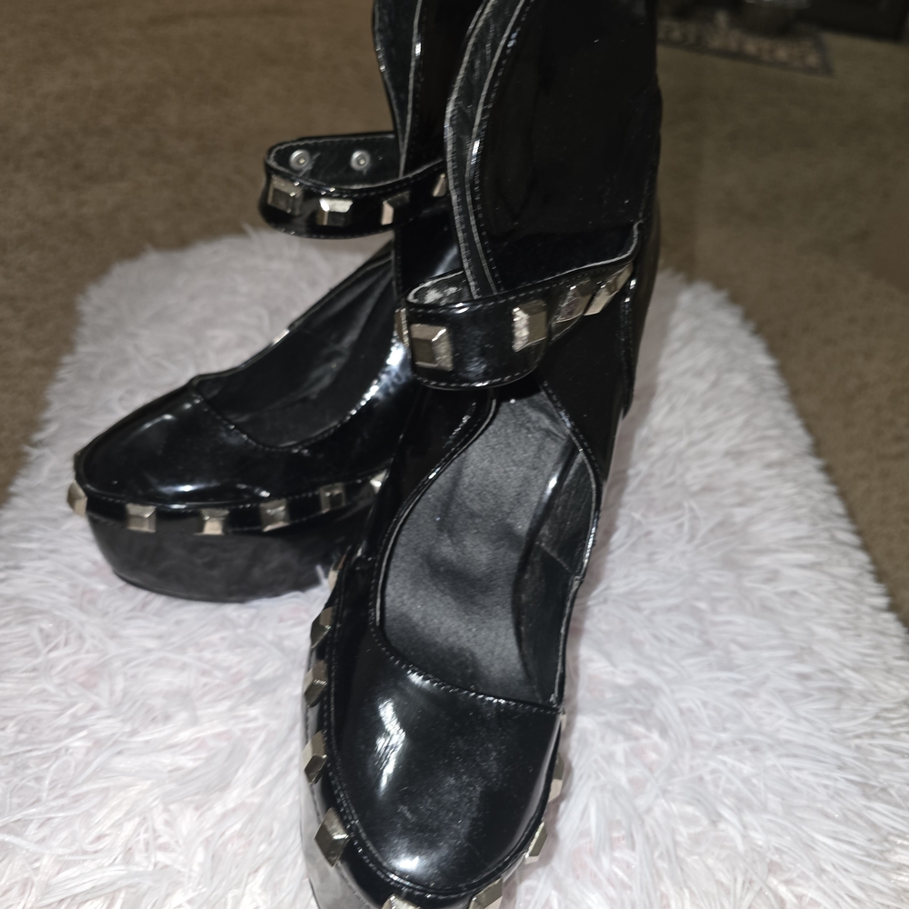 Black Leather Show Story Stelettiots Chic Black Heels with Stud Accents - Picture 4 of 11